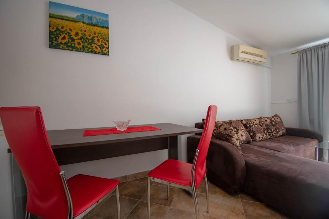Apartments Betty Borik Ровінь Екстер'єр фото